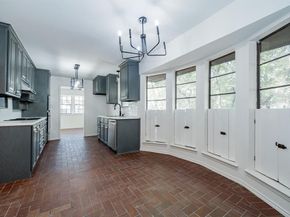 2811  Burlwood Drive , Dalworthington Gardens Texas 76016