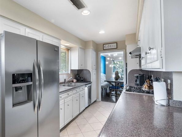 3750  Ridgeoak Way , Farmers Branch Texas 75244