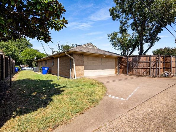 3750  Ridgeoak Way , Farmers Branch Texas 75244