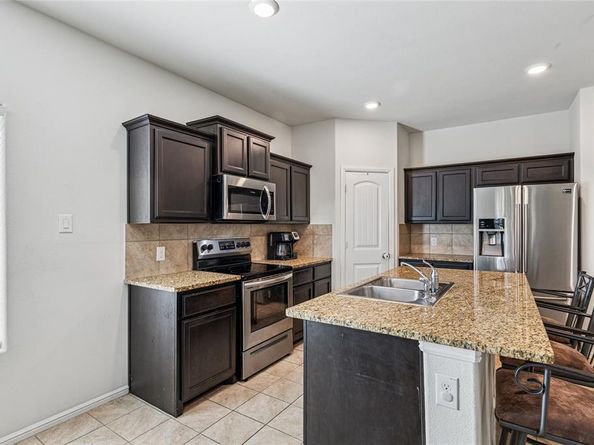 705  Buzzard Lake Trail , Fort Worth Texas 76120