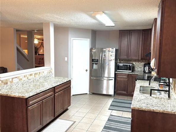 611  Pondview Drive , Cedar Hill Texas 75104