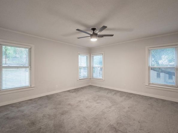 626 N Hampton Road , Dallas Texas 75208