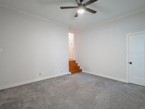 626 N Hampton Road , Dallas Texas 75208