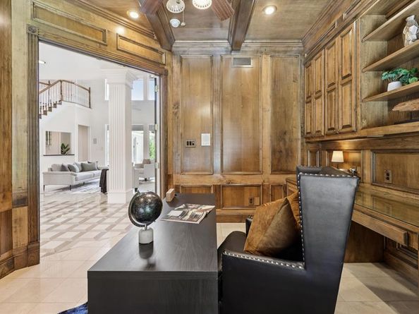 6065  Dilbeck Lane , Dallas Texas 75240