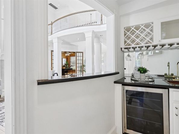 6065  Dilbeck Lane , Dallas Texas 75240