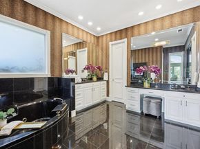 6065  Dilbeck Lane , Dallas Texas 75240