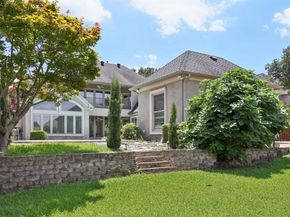 6065  Dilbeck Lane , Dallas Texas 75240