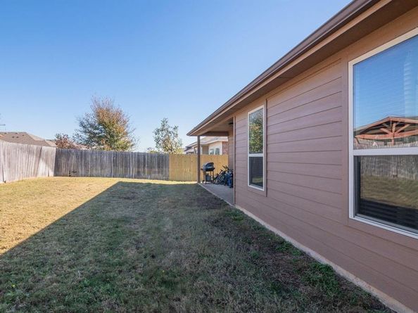 1057  Meadow Scape Drive , Fort Worth Texas 76028