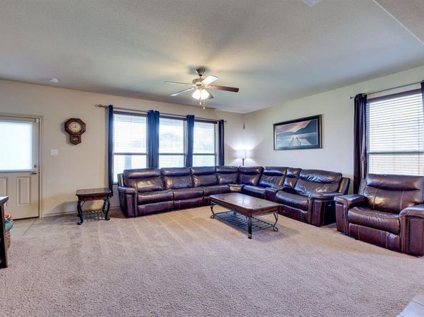 1057  Meadow Scape Drive , Fort Worth Texas 76028