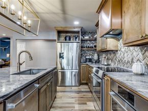 16015  Chalfont Circle , Dallas Texas 75248