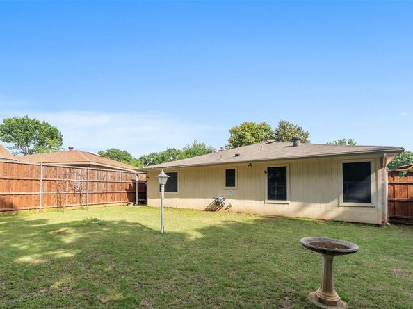 9452  Crimnson Court , Dallas Texas 75217