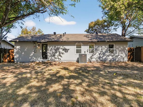 1704  Sharon Street , Arlington Texas 76010