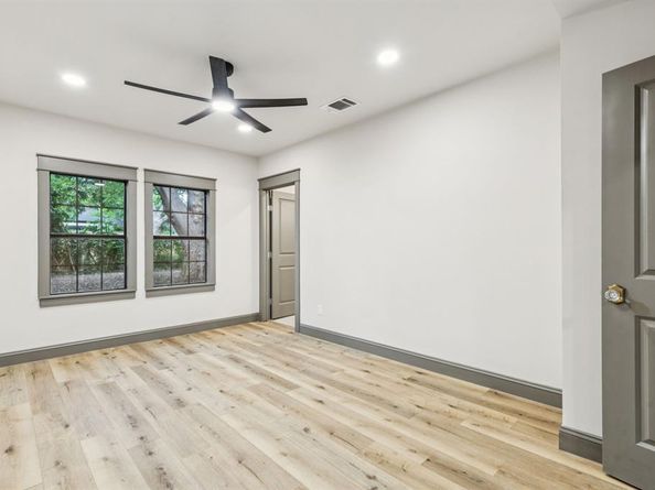 810 S Montclair Avenue , Dallas Texas 75208