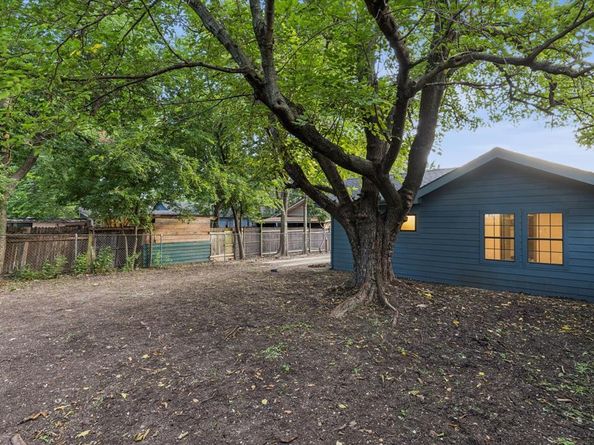 810 S Montclair Avenue , Dallas Texas 75208