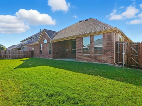 9918  Crown Meadow Drive , Frisco Texas 75035