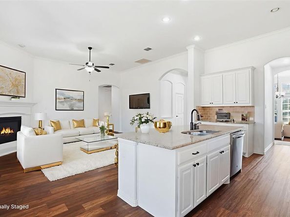 9918  Crown Meadow Drive , Frisco Texas 75035