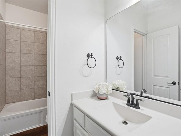 9918  Crown Meadow Drive , Frisco Texas 75035