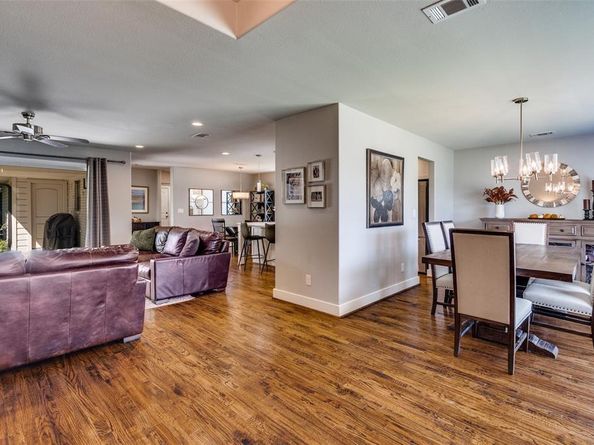 6851  Whitehill Street , Dallas Texas 75231