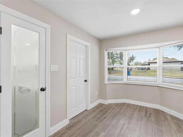 412  Brook Hollow Circle , DeSoto Texas 75115