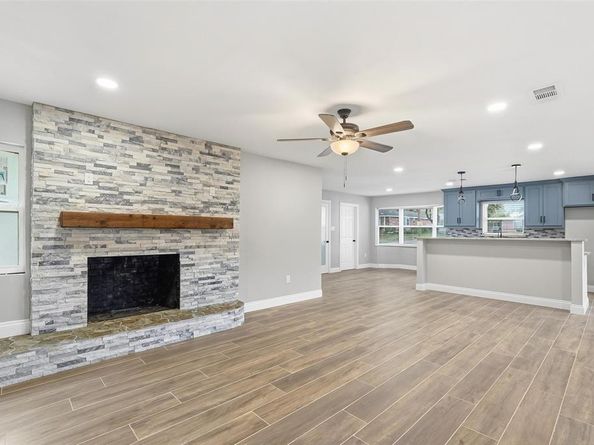 412  Brook Hollow Circle , DeSoto Texas 75115