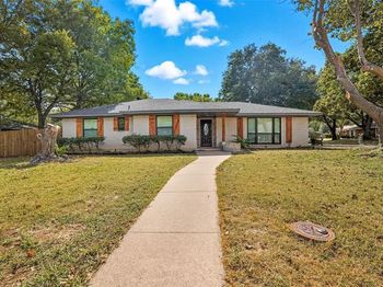 412  Brook Hollow Circle 