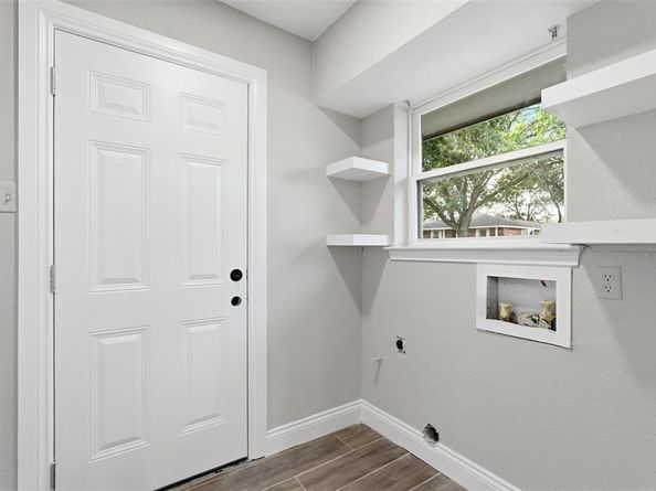 412  Brook Hollow Circle , DeSoto Texas 75115