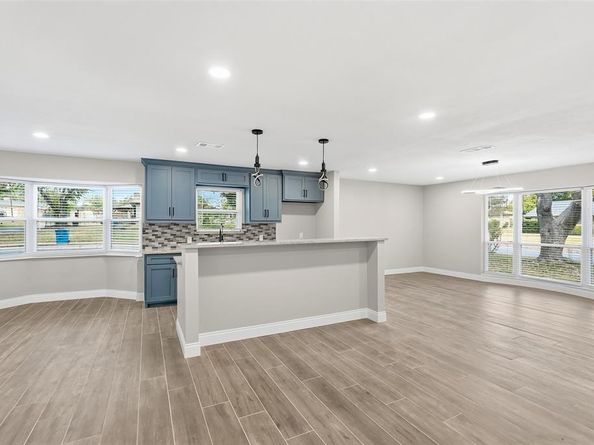 412  Brook Hollow Circle , DeSoto Texas 75115