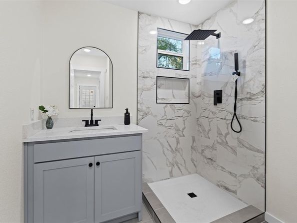 2915  Reed Lane , Dallas Texas 75215