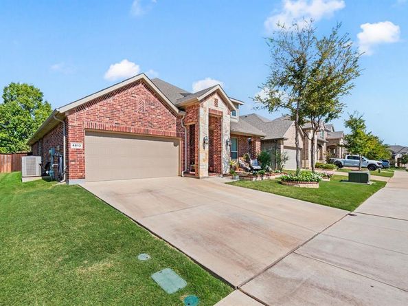 4012  Knollbrook Lane , Fort Worth Texas 76137