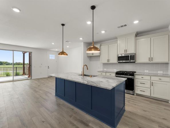 1221  Armstrong  , The Colony Texas 75056
