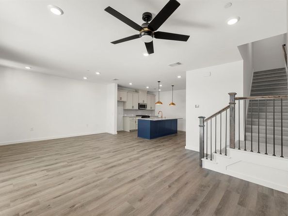 1221  Armstrong  , The Colony Texas 75056