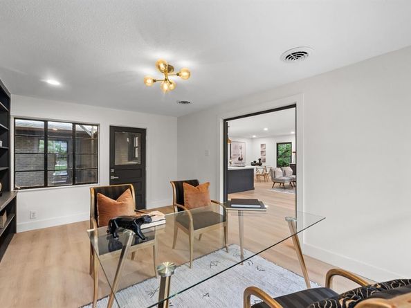 3579  Dryden Road , Fort Worth Texas 76109