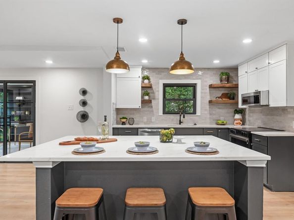 3579  Dryden Road , Fort Worth Texas 76109