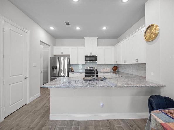 1521  Wittington Place , Farmers Branch Texas 75234