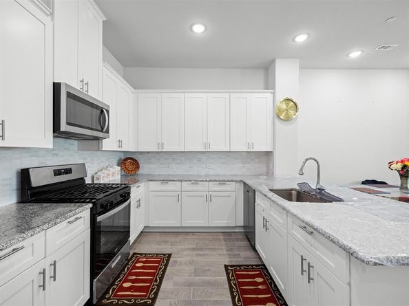 1521  Wittington Place , Farmers Branch Texas 75234