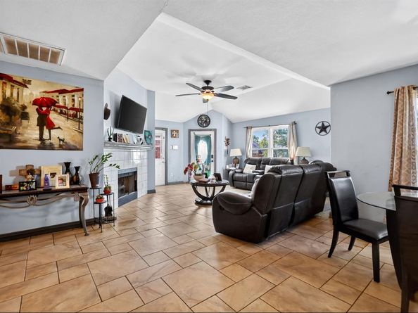1721  Hackamore Street , Mesquite Texas 75149