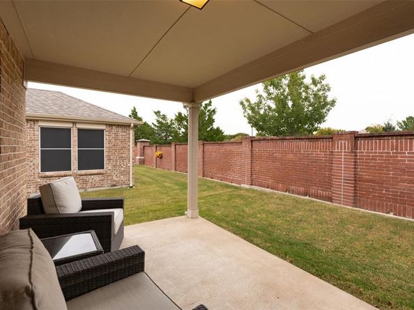 8040  Cool River Drive , Frisco Texas 75036