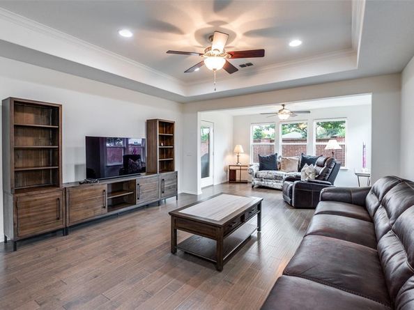 8040  Cool River Drive , Frisco Texas 75036