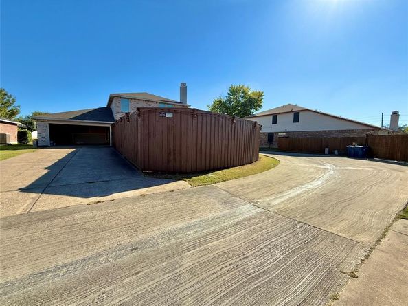 1390  Lochspring Drive , Rockwall Texas 75032