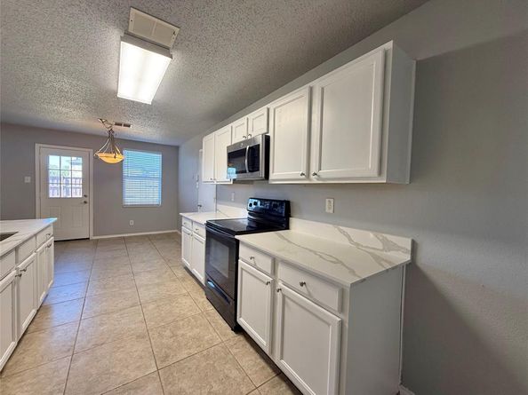 1390  Lochspring Drive , Rockwall Texas 75032