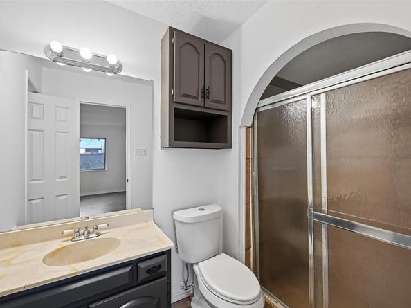 2106  Butterfield Trail , Grand Prairie Texas 75052