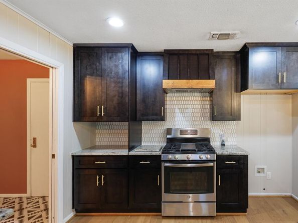 4819  Hope Street , River Oaks Texas 76114