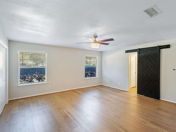 4819  Hope Street , River Oaks Texas 76114
