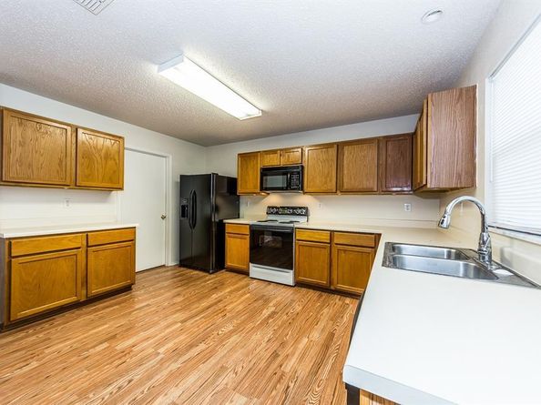 8709  Stonebriar Lane , Fort Worth Texas 76123