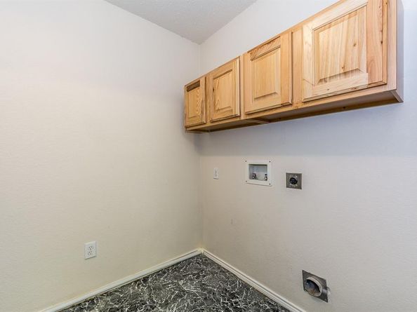 8709  Stonebriar Lane , Fort Worth Texas 76123