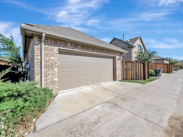 1212  Blue Lake Boulevard , Arlington Texas 76005