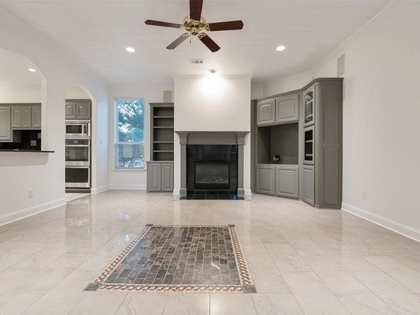 8925  Hunters Glen Trail , Fort Worth Texas 76120