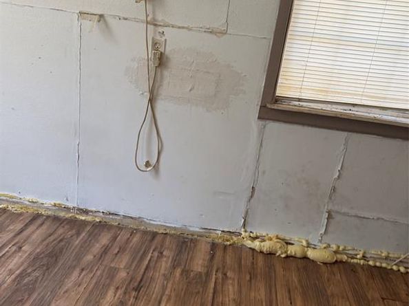 233 W Hammond Street , Lancaster Texas 75146