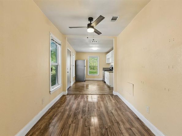 2013  Andrew Avenue , Fort Worth Texas 76105