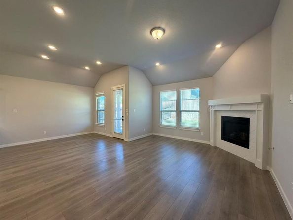 4008  Nightingale Street , Celina Texas 75009